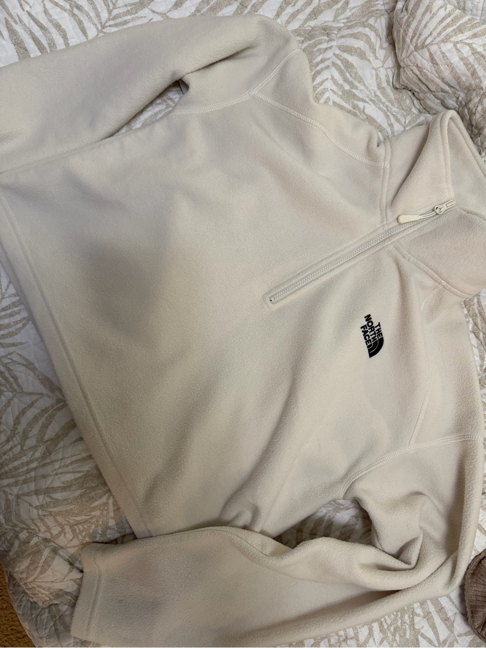 The North Face Women's Cream Fleece Pullover - Logo Tag Visible - Picture 2 of 5
